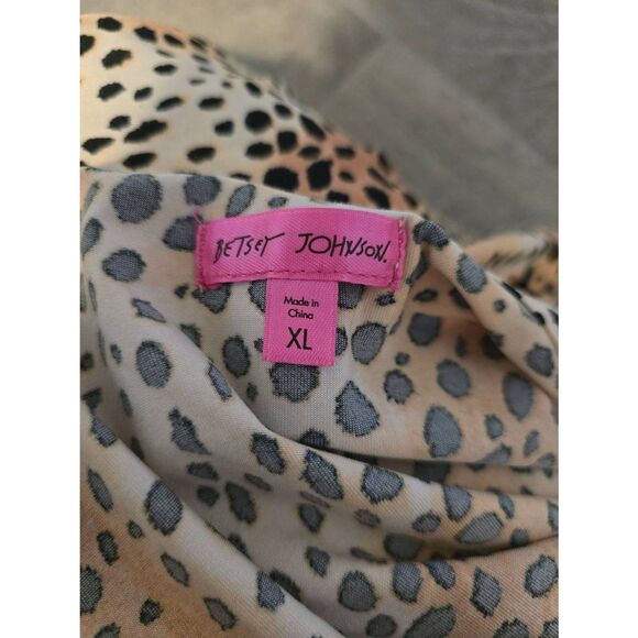 Women's Betsey Johnson Leopard Animal Print Pajama Lounge Set Cami Tank and Shor - Picture 10 of 10